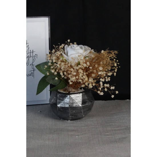 Çiçek Taş Gümüş Gölgeli Saksı 2 Adet Beyaz Güller Çipsolarla Çevrili