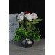 Çiçek Taş Gümüş Gölgeli Saksı Kırmızı Beyaz Güller 6 Adet Yeşilliklerle Sarılı Yapaylar