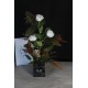 Çiçek Taş Gümüş Gölgeli Saksı Kalpli Beyaz Yapay Güller 4 Adet Yeşilliklerle Çevrili