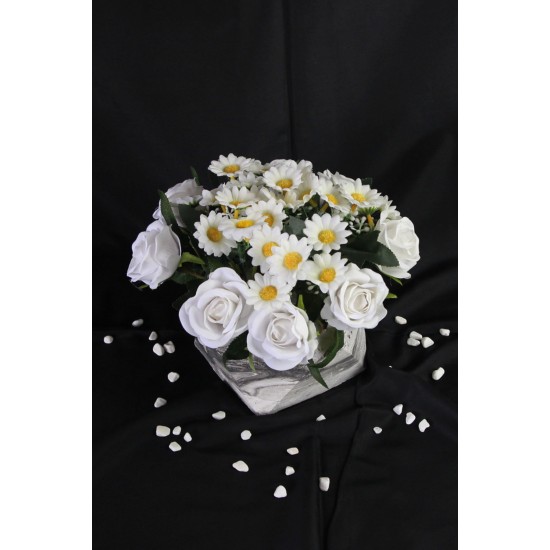Beyaz Güller 8 Adet & Papatyalar 25 Adet Yapaylar Taş Saksı
