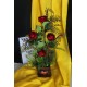 Çiçek Taş Rose Gölgeli Saksı Kalpli Kırmızı Güller 4 Adet Yeşil Çiçeklerle Çevrili Yapay