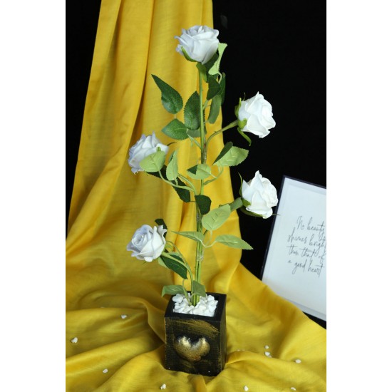Çiçek Taş Gold Gölgeli Saksı Kalpli Beyaz Yapay Güller 5 Adet