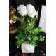 Çiçek Taş Beyaz Saksı Kalp Desenli Beyaz Güller 4 Yeşilliklerle Sarılı Adet Yapay
