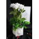 Çiçek Taş Beyaz Saksı Kalp Desenli Beyaz Güller 4 Yeşilliklerle Sarılı Adet Yapay