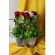 Kırmızı & Beyaz Güller 9 Adet Yapay Yeşilliklerle Sarılı Taş Gümüş Gölgeli Saksı