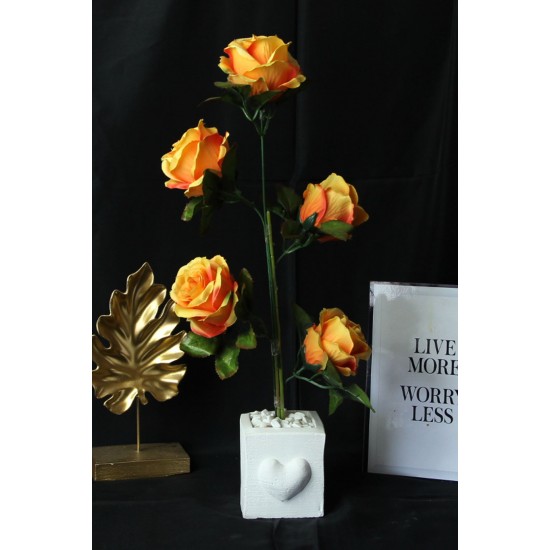 Çiçek Taş Saksı Kalpli Sarı Ateş Renkli Yapay Güller 5 Adet