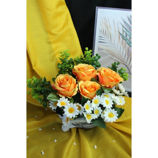 Çiçek Taş Saksı 4 Adet Sarı Ateş Renkli Güller & 20 Başlıklı Papatyalar Yapay Yeşilliklerle Sarılı