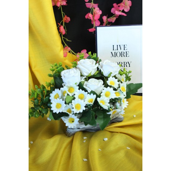 Çiçek Taş Saksı 4 Adet Beyaz Güller & 20 Başlıklı Papatyalar Yapay Yeşilliklerle Sarılı